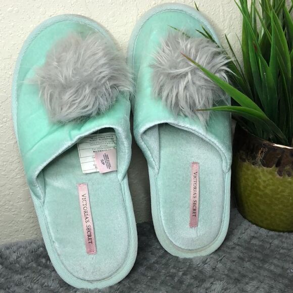 Victoria’s Secret grey pom pom Slippers  light  green fuzzy house shoes - Picture 5 of 6